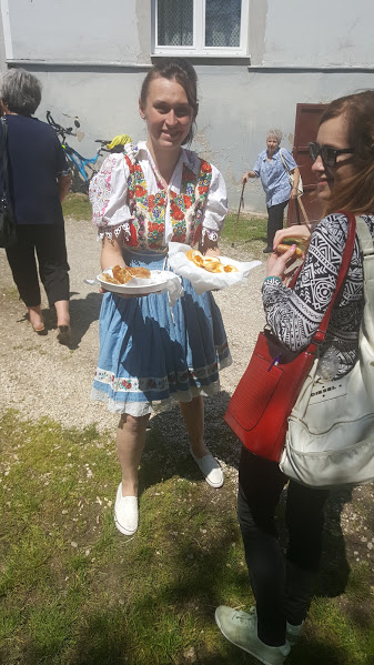 Pohostenie na ulici ...